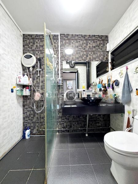 Maisonette HDB for Sale in  356 Woodlands Avenue 5 - Image 1